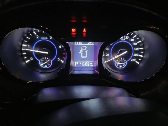 [上海·沪B] 二手江铃驭胜S3502013款 2.4T 自动两驱柴油豪华版5座