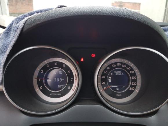 [广州·桂L] 二手奔腾奔腾X802015款 2.0L 手动豪华型