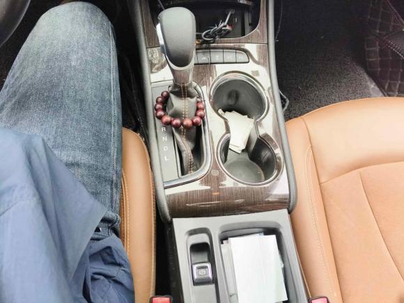 [苏州·苏E] 二手别克威朗2015款 三厢 20T 双离合旗舰型