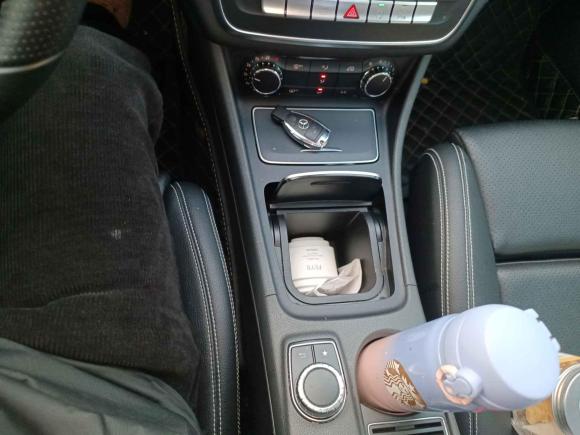 [苏州·苏E] 二手奔驰奔驰GLA2018款 GLA 200 动感型