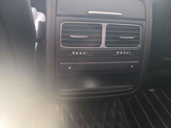 [广州·粤A] 二手大众途锐2017款 3.0TSI 驭岳型