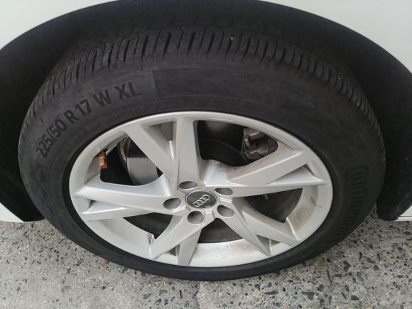 [上海·沪C] 二手奥迪奥迪A4L2018款 30周年年型 40 TFSI 进取型