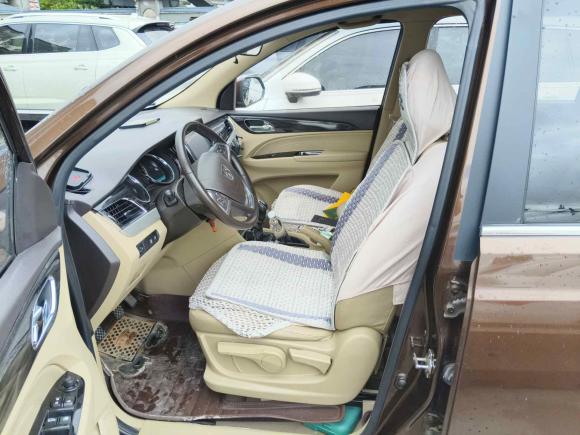 [上海·苏E] 二手宝骏宝骏7302016款 1.5T 手动豪华型 7座