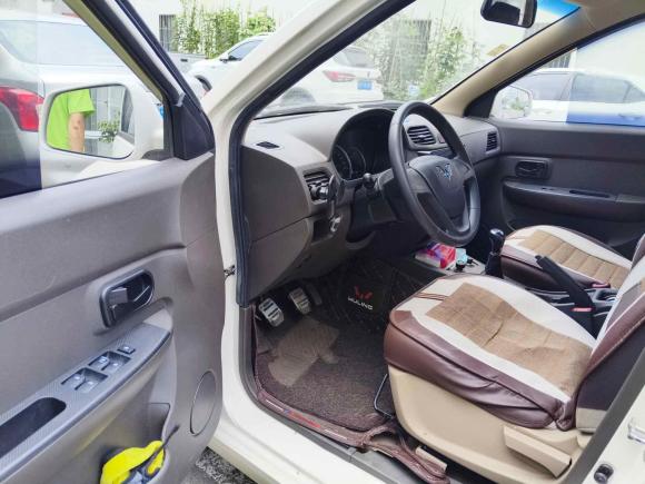 [无锡·苏B] 二手五菱汽车五菱宏光2016款 1.5L 改款S舒适型