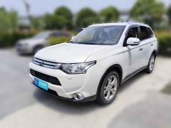 [上海·苏F] 三菱欧蓝德2014款 2.4L 四驱豪华超值版 5座