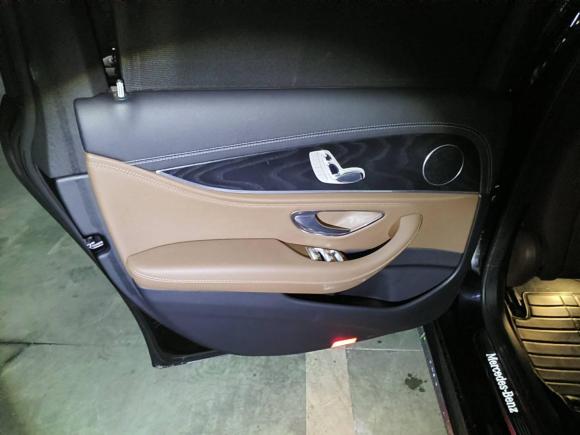 [南京·苏L] 二手奔驰奔驰E级2019款 E 300 L 运动时尚型