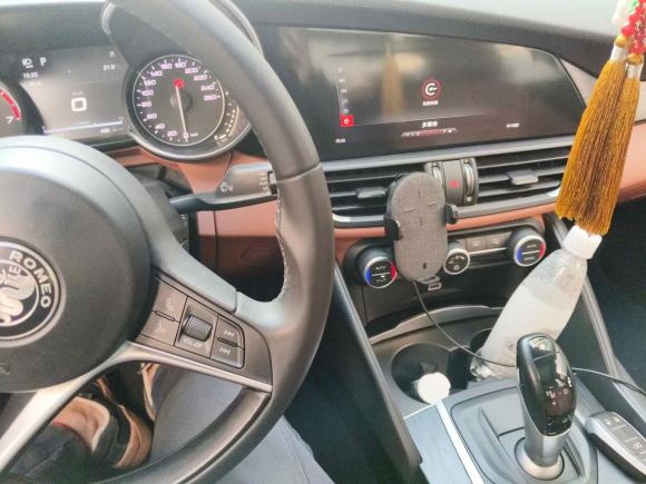 [杭州·浙A] 二手阿尔法·罗密欧Giulia朱丽叶2017款 2.0T 200HP 豪华版