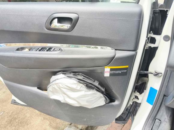 [杭州·浙A] 二手标致标致30082013款 2.0L 自动潮流版