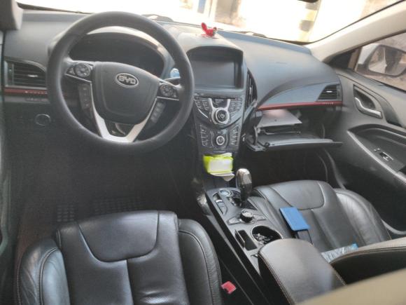 [南通·苏F] 二手比亚迪秦新能源2014款 1.5T 酷黑骑士旗舰型