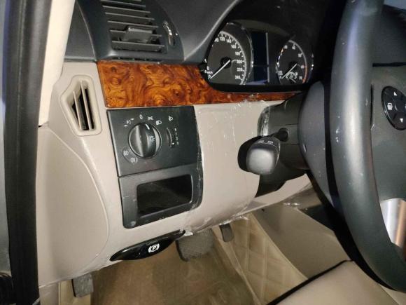 [武汉·鄂A] 二手奔驰唯雅诺2011款 2.5L 豪华版