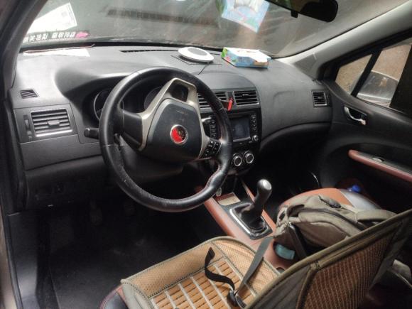 [广州·粤A] 二手东风风行景逸X52015款 1.6L 手动尊享型