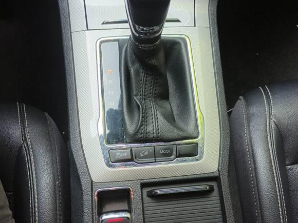 [广州·粤A] 二手荣威荣威RX5新能源2017款 eRX5 50T 混动互联尊贵旗舰版