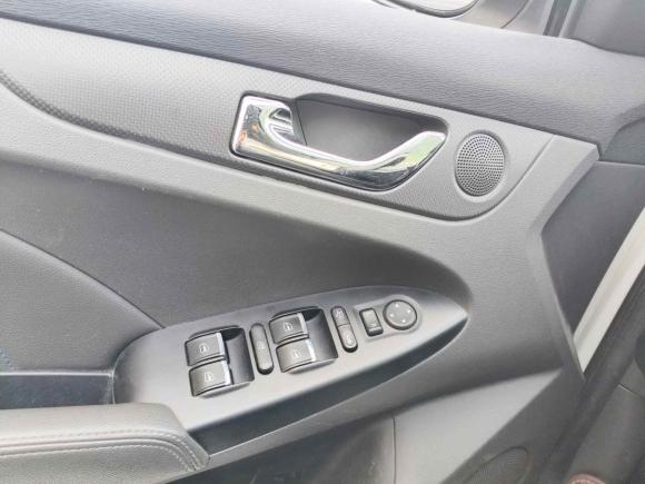 [上海·浙F] 二手奇瑞艾瑞泽7e2016款 1.6L e致享版