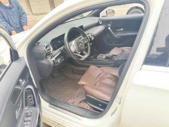 [义乌·浙G] 二手奔驰奔驰A级2020款 改款 A 200 L 运动轿车时尚型