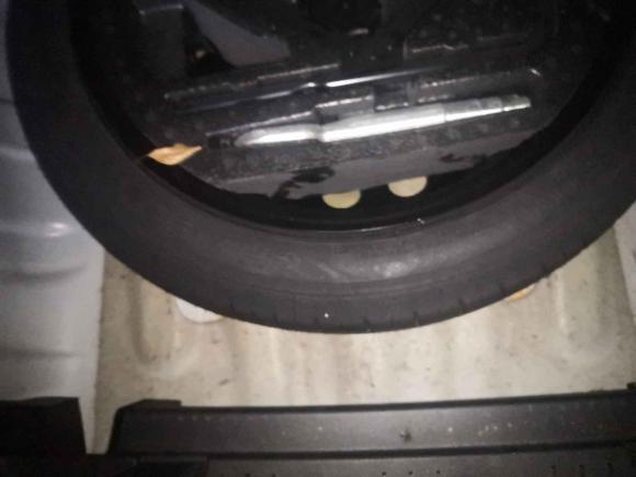 [杭州·浙A] 二手荣威荣威Ei52019款 豪华版