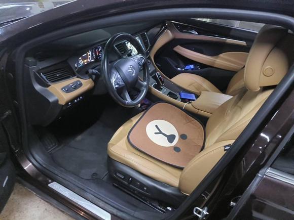 [上海·沪D] 二手别克君越2018款 28T 豪华型