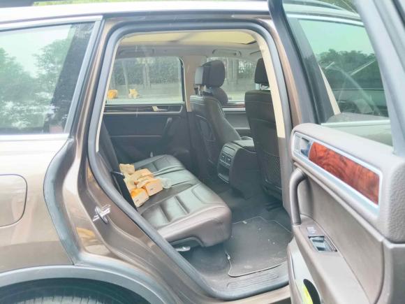 [上海·沪G] 二手大众途锐2011款 3.0TSI 标配型