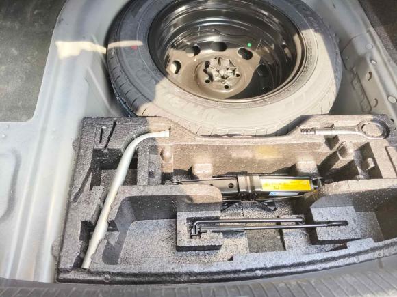 [济南·鲁A] 二手大众朗逸2013款 改款经典 1.6L 自动风尚版