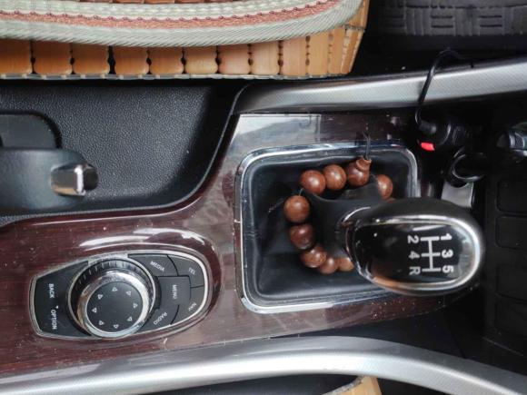 [上海·沪C] 二手北汽幻速北汽幻速S32016款 S3L 1.5L 手动尊享型