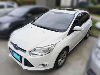 福特福克斯2015款 两厢 1.6L 手动风尚型