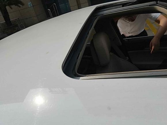 [无锡·苏B] 二手别克君威2012款 2.0L 豪华版