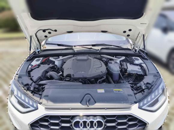 [无锡·苏B] 二手奥迪奥迪A4L2022款 40 TFSI 时尚动感型