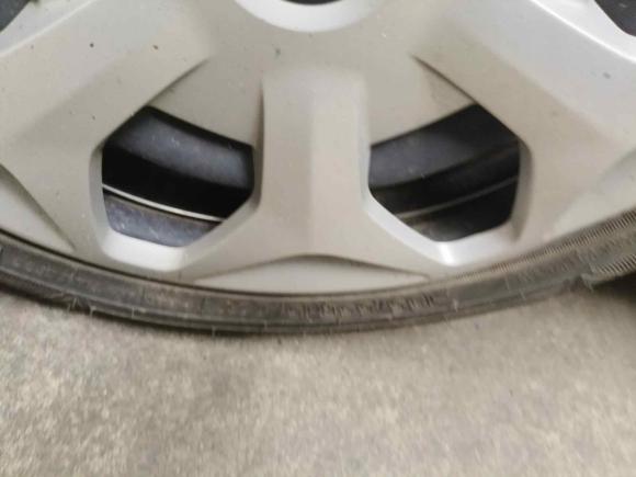 [无锡·苏B] 二手电动屋YOUNG光小新2021款 S400 4座