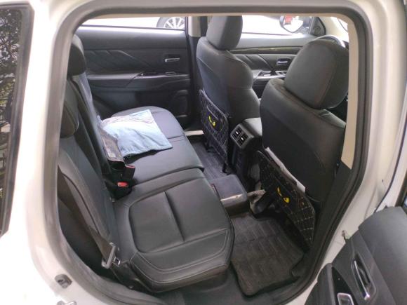 [上海·沪B] 二手三菱欧蓝德2019款 2.4L 四驱致享版 7座 国VI