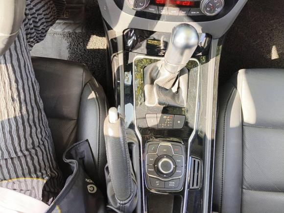 [南京·苏A] 二手标致标致5082012款 2.0L 自动豪华版