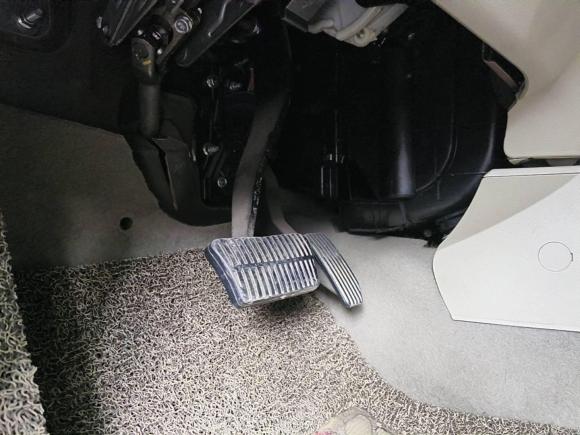 [杭州·浙A] 二手别克凯越2015款 1.5L 自动经典型