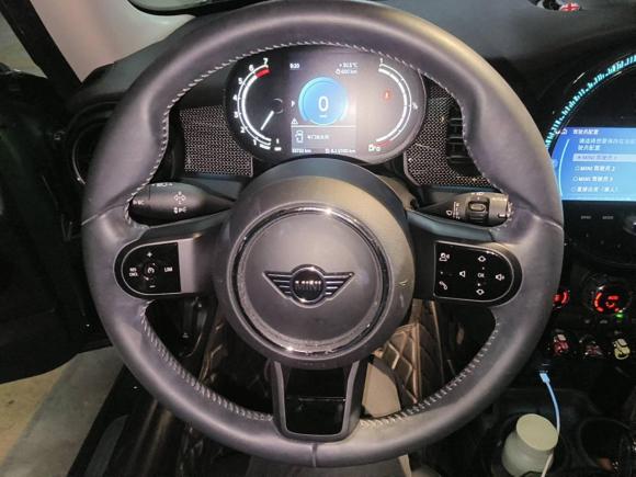 [广州·粤E] 二手MINIMINI2022款 1.5T COOPER 艺术家