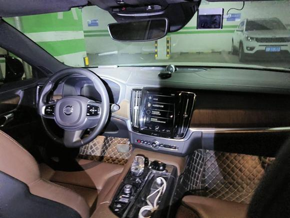 [青岛·鲁B] 二手沃尔沃沃尔沃S902021款 B5 智远豪华版