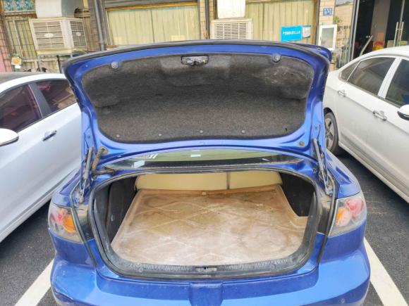 [武汉·鄂A] 二手马自达马自达32010款 1.6L 自动经典时尚型