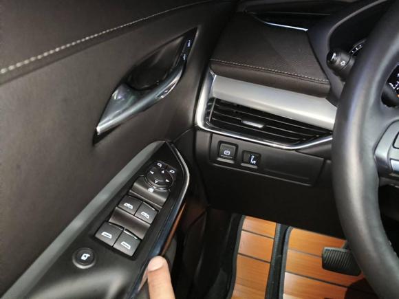 [苏州·苏E] 二手凯迪拉克凯迪拉克XT42021款 28T 两驱豪华型