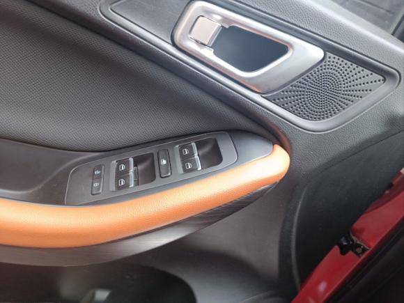 [青岛·皖B] 二手奇瑞瑞虎72016款 2.0L CVT耀臻版