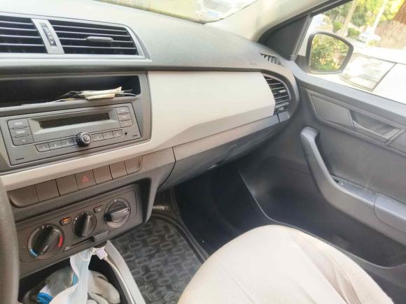 [上海·沪C] 二手斯柯达晶锐2015款 1.4L 手动前行版