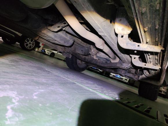 [苏州·沪A] 二手江铃驭胜S3502013款 2.4T 自动两驱柴油豪华版5座