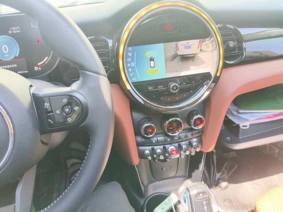 [上海·苏U] 二手MINIMINI2022款 1.5T COOPER 艺术家 五门版