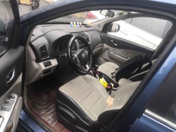 [上海·冀D] 二手东风风行风行S5002016款 1.6L 手动尊享型