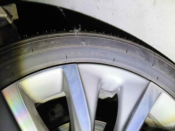 [无锡·苏B] 二手别克别克GL62021款 323T 轻混动互联豪华型