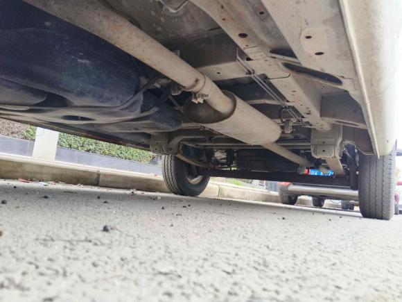 [武汉·鄂Q] 二手上汽大通MAXUS新途V802014款 2.5T 傲运通短轴中顶