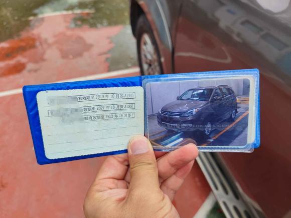 [南通·苏H] 二手江铃驭胜S3502013款 2.4T 自动两驱柴油豪华版7座