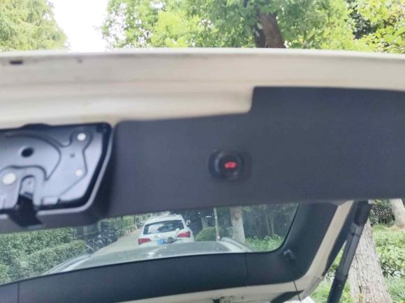 [上海·苏A] 二手宝马宝马X12012款 sDrive18i豪华型