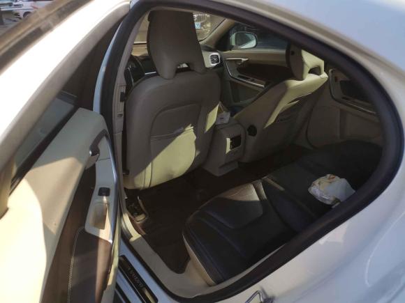 [南通·苏F] 二手沃尔沃沃尔沃S602014款 S60L 2.0T 智远版