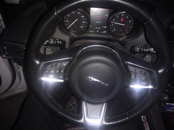 [青岛·鲁B] 二手捷豹捷豹F-PACE2018款 2.0T 四驱都市尊享版