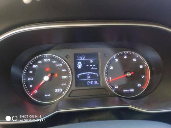 [南昌·赣A] 二手荣威荣威RX32018款 1.6L 手动旗舰版