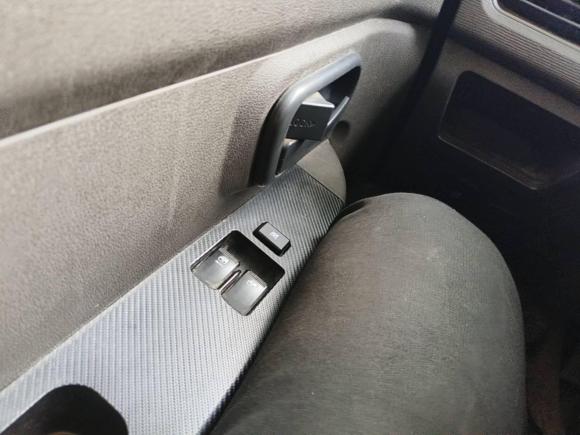 [上海·皖K] 二手五菱汽车五菱宏光2015款 1.5L S 基本型国V