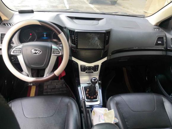 [成都·川A] 二手比亚迪速锐2014款 1.5L 手动舒适型