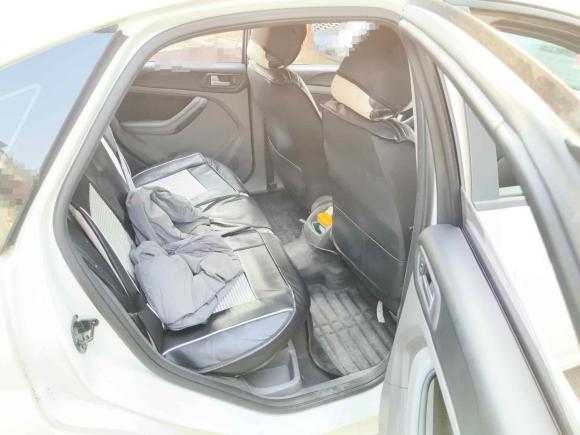 [芜湖·皖B] 二手福特福克斯2013款 两厢经典 1.8L 手动基本型