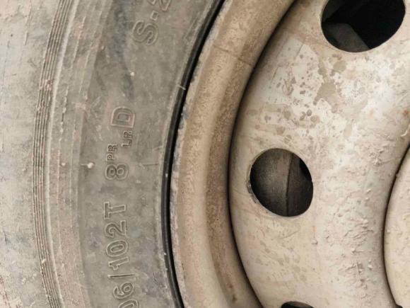 [上海·苏U] 二手上汽大通MAXUS新途V802019款 2.5T经典款6挡手动傲运通短轴超低顶5/6座